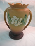 ROSEVILLE GARDENIA 1940S VASE  686-10 MINT