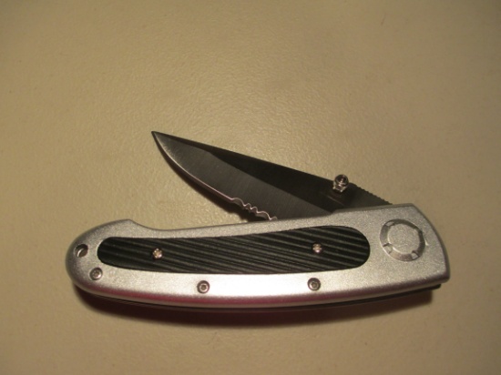 Pocket Knife New In Box