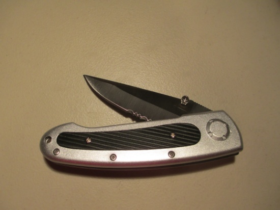 Pocket Knife New In Box