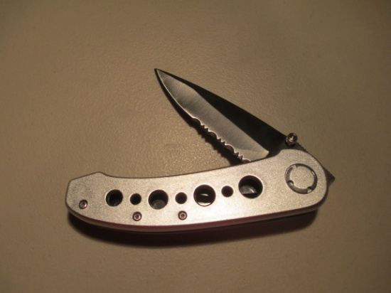 Pocket Knife New In Box