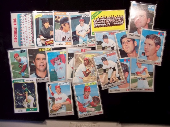 Nice Vintage Basball Card Lot 21 Total Cards Excellent Condition