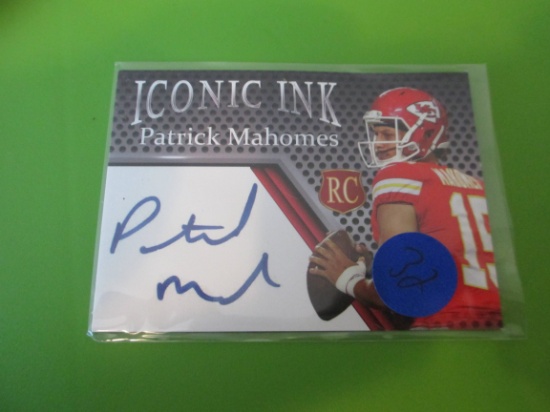 Iconic Ink Patrick Mahomes Signiture Rookie Card