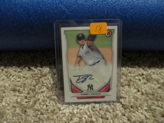 Tommy Kahnle Signiture Card