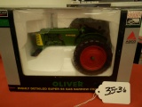 OLIVER HIGHLY DETAILED SUPER 66 GAS NF TRACTOR