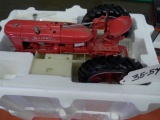 FARMALL H TRACTOR