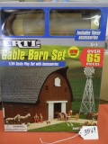 GABLE BARN SET WITH ACCESSORIES