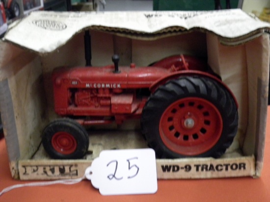 MCCORMICK WD-9 TRACTOR