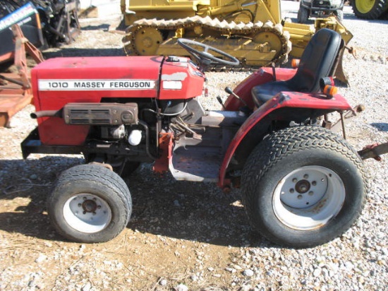 MF 1010 Tractor
