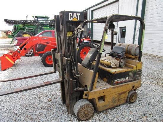 CAT Forklift