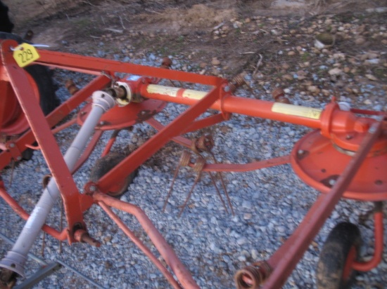 Kuhn GF22-NP Tedder
