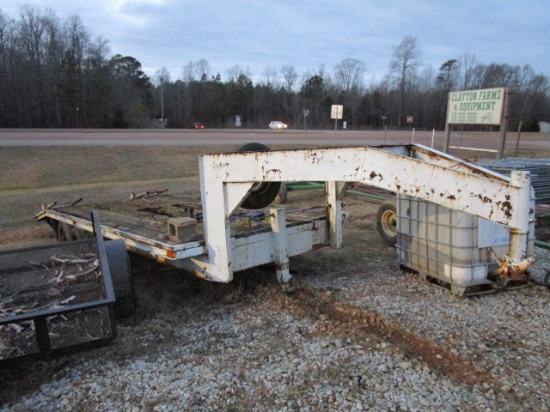 Gooseneck Tri-Axle Trailer