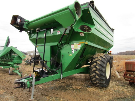 J&M 750 Grain Cart