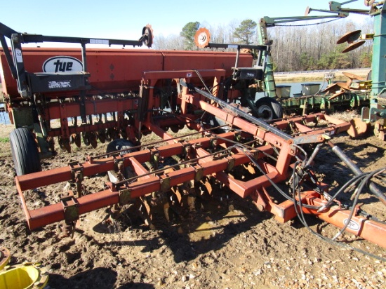 Tye 15' Grain Drill, 8"