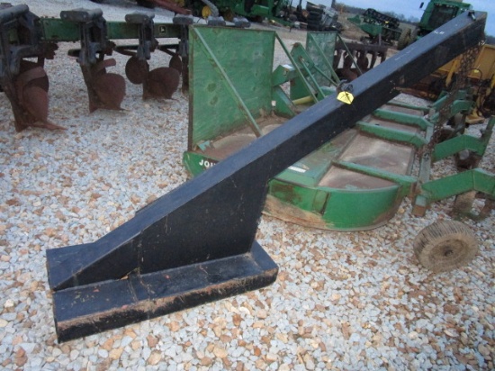 Boom for Unloading Seed