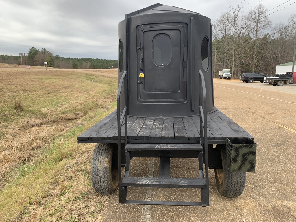 Maverick 2 Person Hunting Blind Mounted on | Proxibid