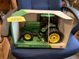 John Deere 7800 Tractor Toy