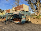 2003 Amadas 6 Row 2100 Peanut Combine