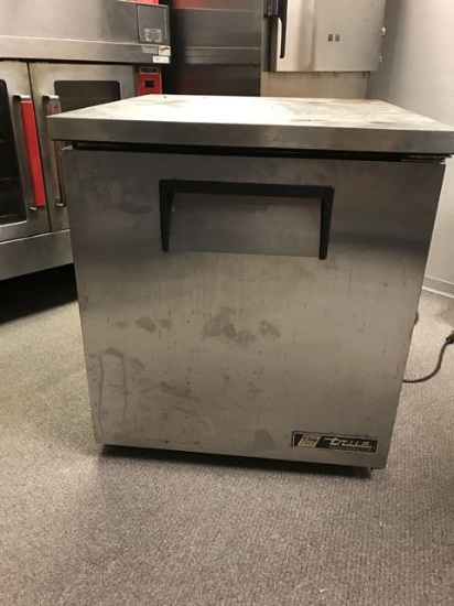 True Refrigerator MOD. TUC-27-LP; SER. #: A1011-4467706. NOT WORKING