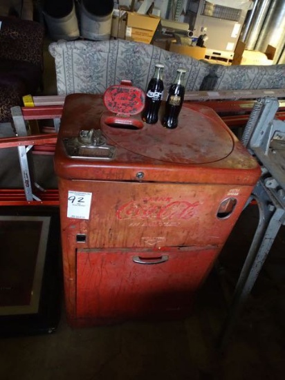 ANTIQUE COKE MACHINE