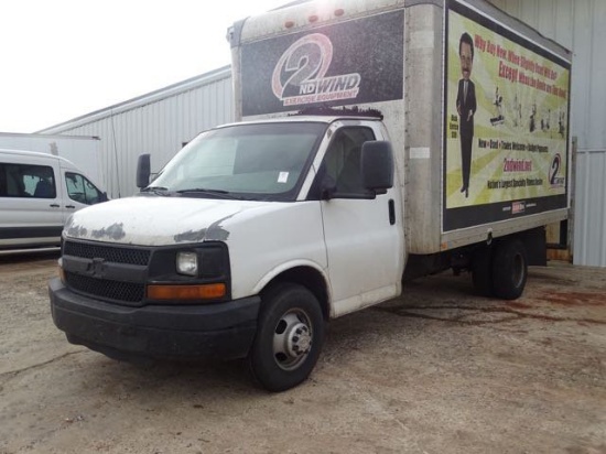 2009 CHEVY C-T-3 BOX TRUCK