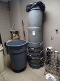 BRUTE TRASH CANS (X9) 1 ON CASTERS