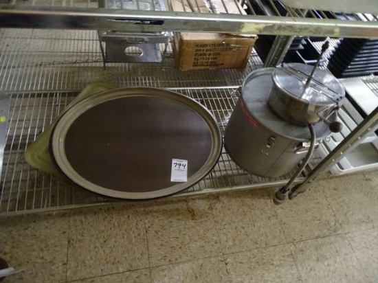 PAN, KETTLE & SERVING TRAYS X1