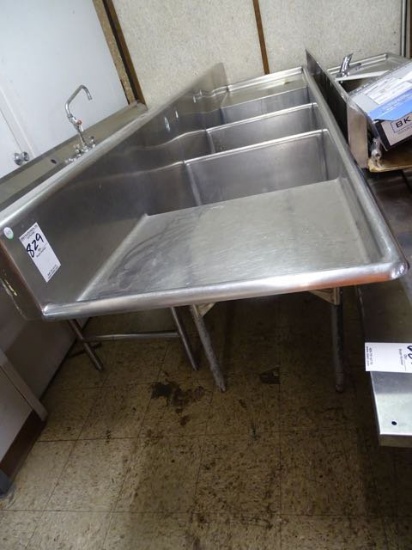 S/S 3 BAY SINK W/WINGS & FAUCET