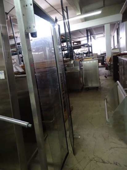 BI SWING WALK IN DOORS X1