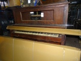 ANTIQUE PLAYER PIANO