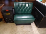 2 SEAT BOOTH
