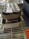 MUFFIN PANS & S/S PANS (X8)