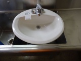 PORCELAIN SINK W/FAUCET