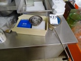 DRAIN BASKETS (X4)