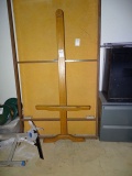 WOOD EASEL