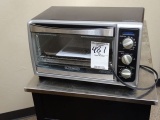 B & D TOASTER OVEN