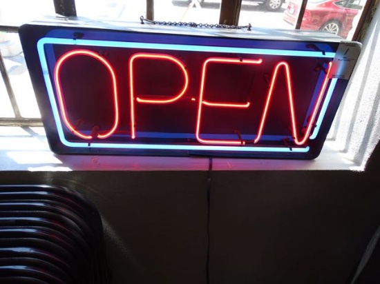 OPEN NEON SIGN