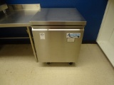 S/S AVANTCO 1 DOOR REFRIGERATOR