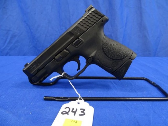 Smith & Wesson M&P 40 Compact, 40 S&W, 3.5" Barrel