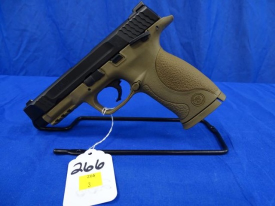 Smith & Wesson M&P 45, Night Sights, 45ACP, 4.5" Barrel, FDE/Black