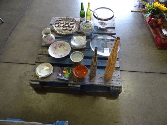 PUNCH BOWL, SERVING TRAY, DRINKING GLASSES, GLASS PLATES, COOKIE JAR & MISC