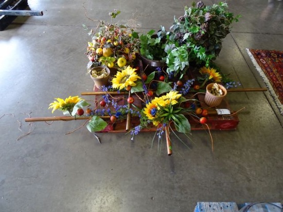 GREENERY W/FLORAL & FLOWER POTS