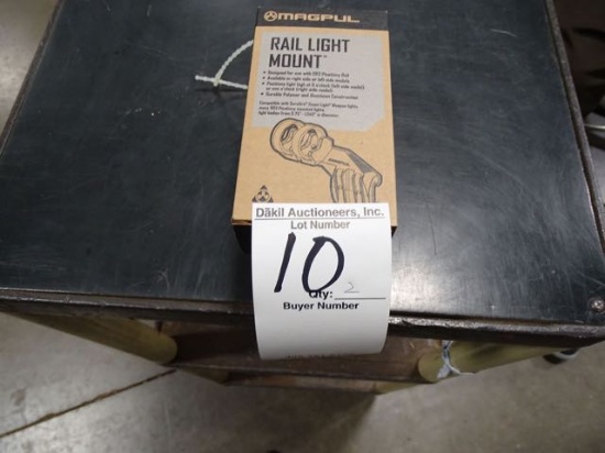 MAGPUL BLACK RAIL LIGHT MOUNTS (X2)