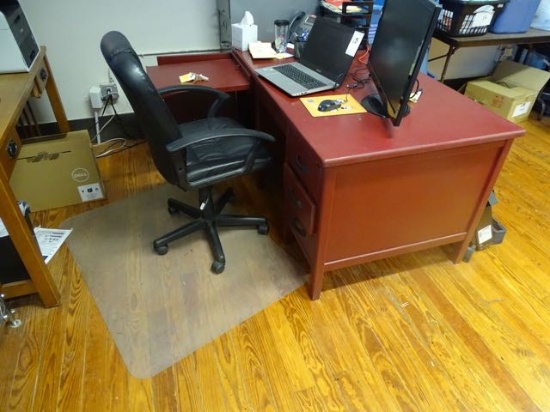 DESK W/3 EXC CHAIRS