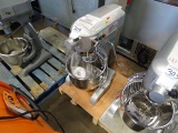NEW PRIMO 20QT MIXER MODEL:PM-20 W/MIXING BOWL, WHIP, HOOK & PADDLE