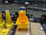 NEW 36QT MOP BUCKET W/WRINGER