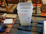 22 QT DRY MEASURING CONTAINER (X2)