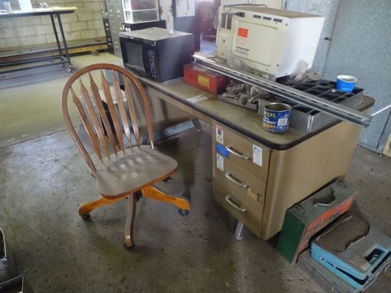 DESK W/CHAIR