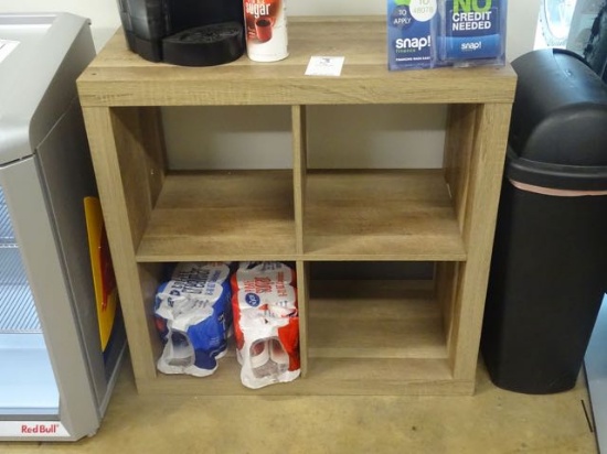 4 SLOT SHELF