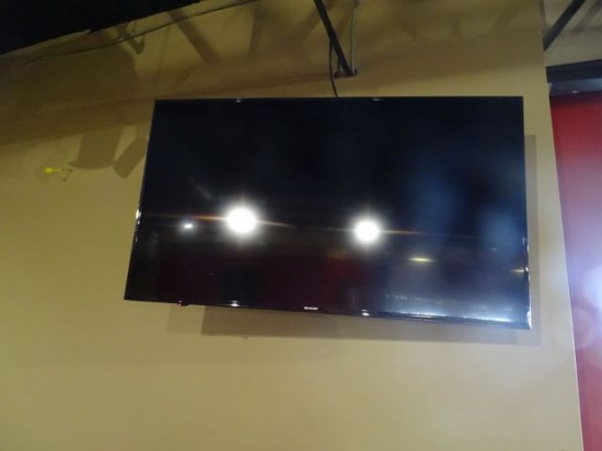 SHARP TV 55” W/BRACKET