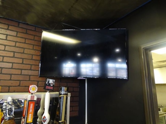 SHARP TV 42” W/BRACKET